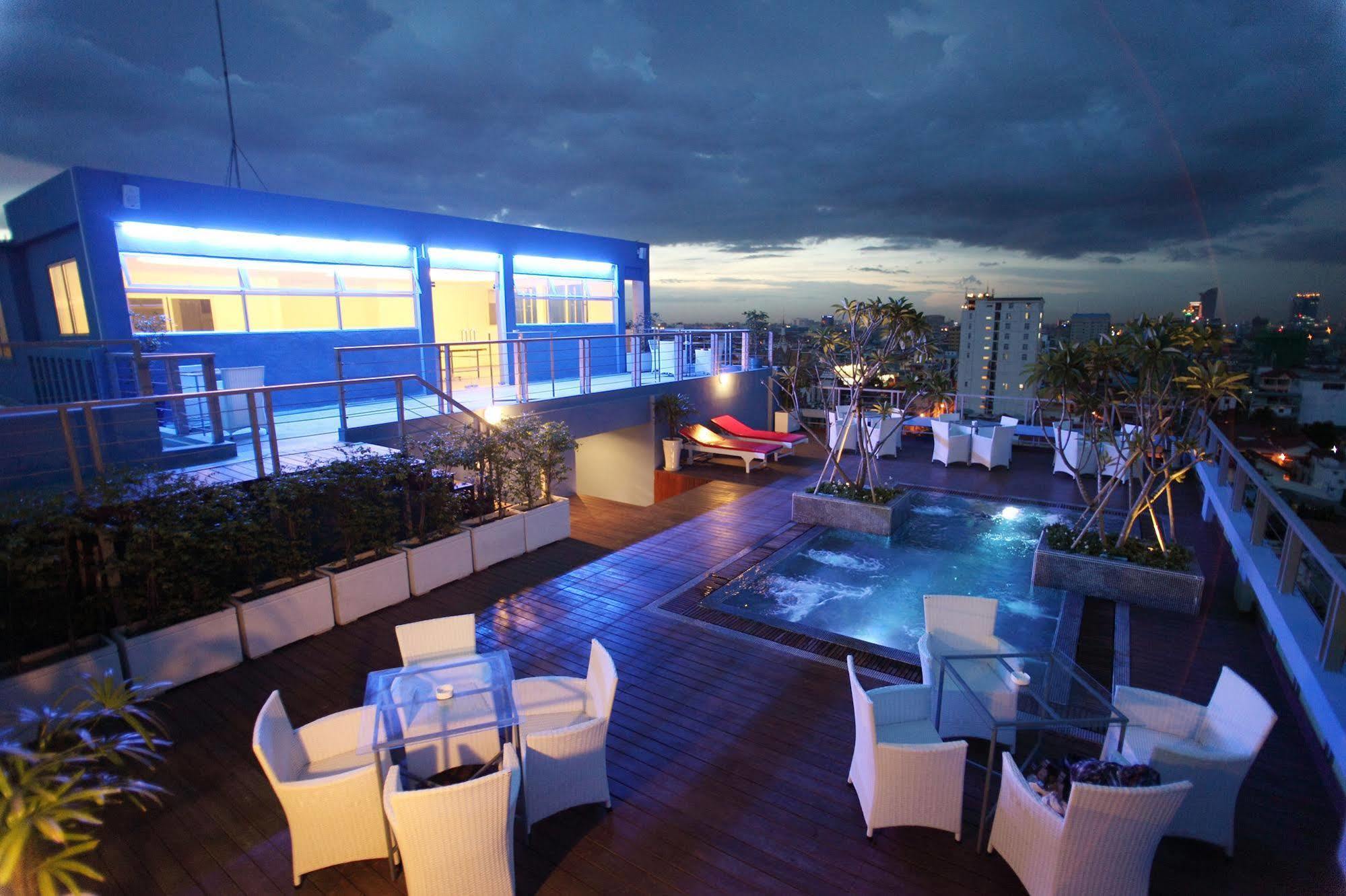 The Frangipani Living Arts Hotel And Spa Phnom Penh Zewnętrze zdjęcie